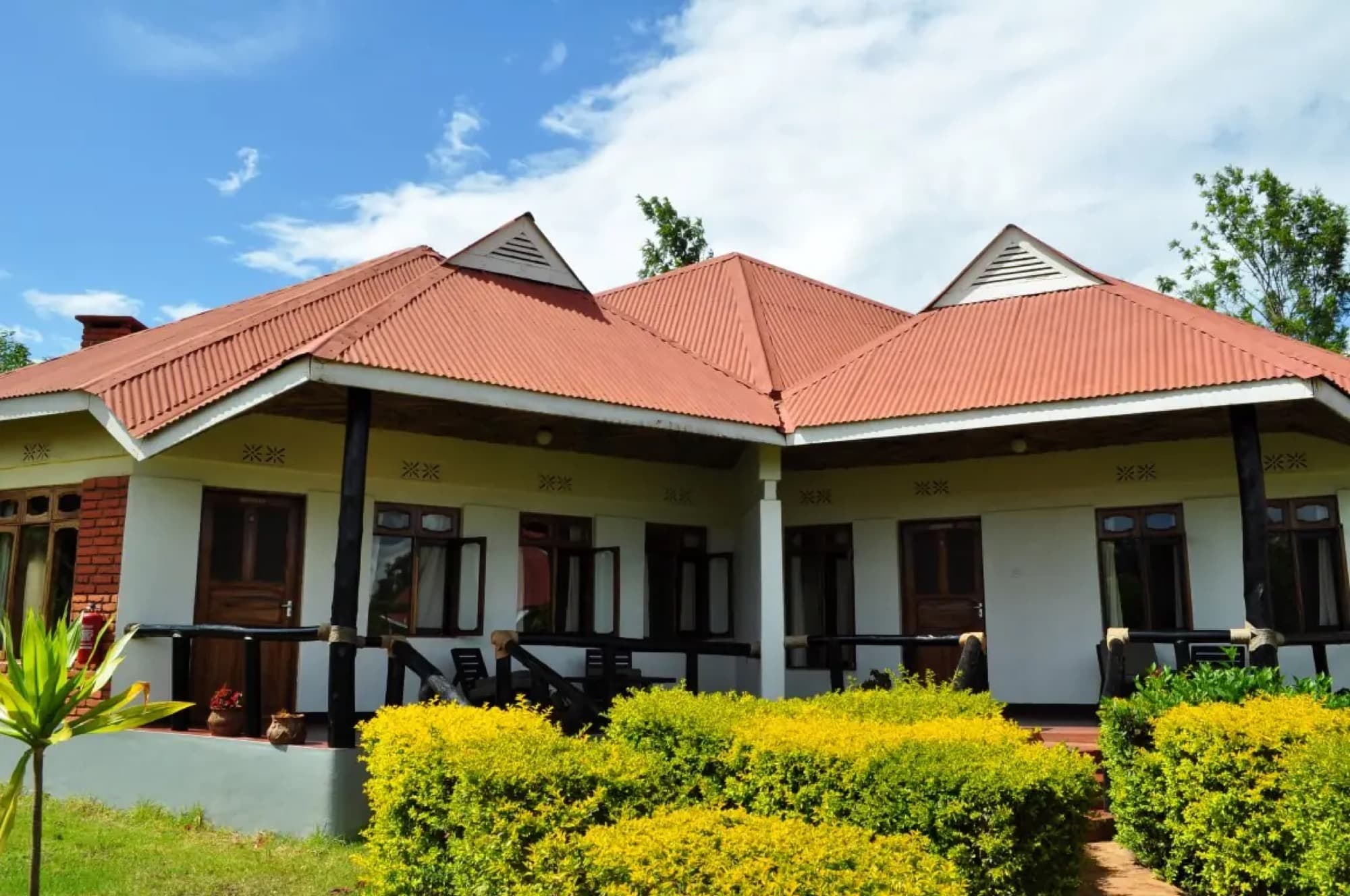 Bougainvillea Safari Lodge, Karatu — 3